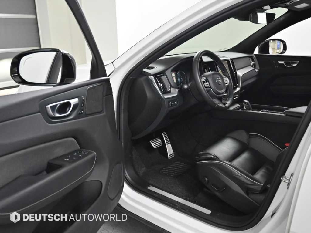 볼보 XC60 XC60(2세대) T8 AWD R-디자인 이미지 11