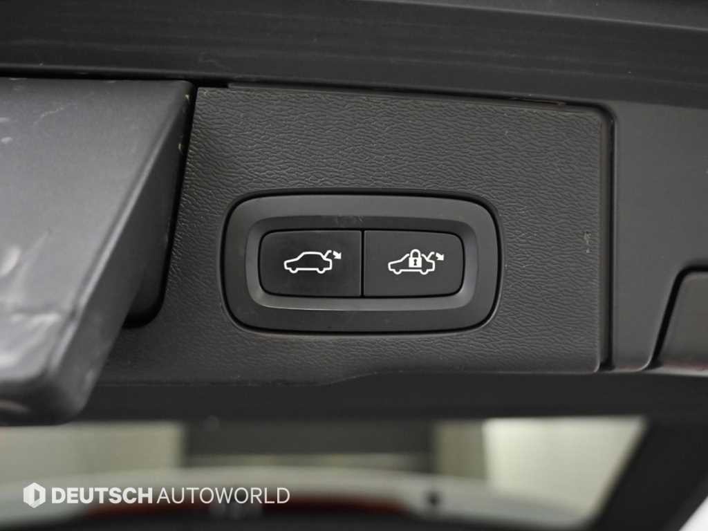 볼보 XC60 XC60(2세대) T8 AWD R-디자인 이미지 19