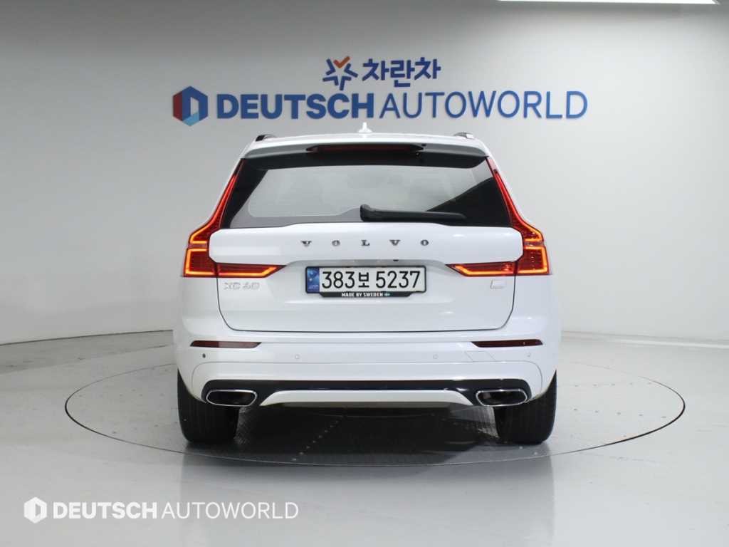 볼보 XC60 XC60(2세대) T8 AWD R-디자인 이미지 4