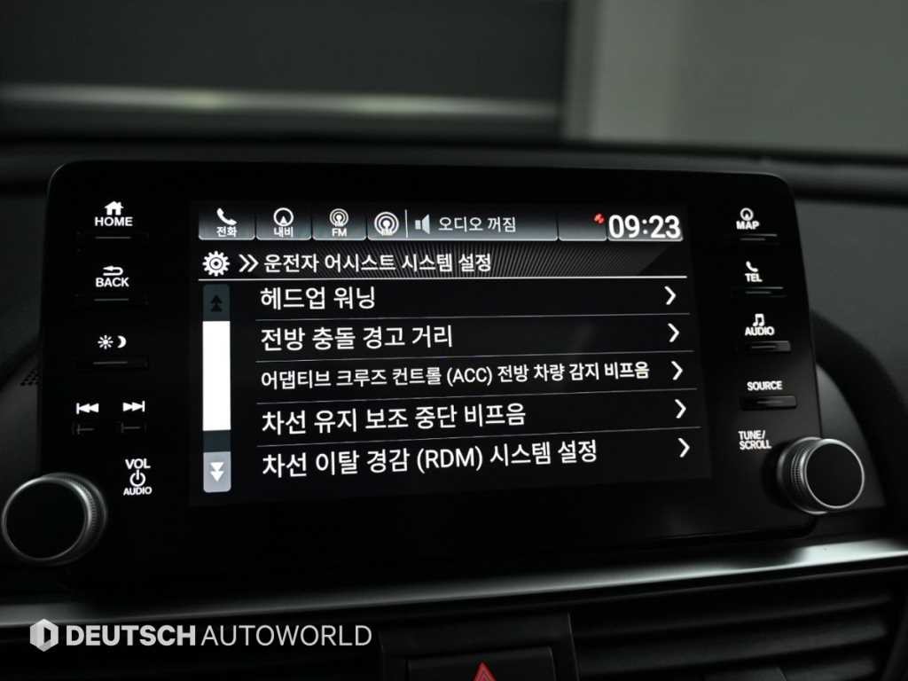 혼다 어코드 어코드(10세대) 2.0 하이브리드 투어링 이미지 17