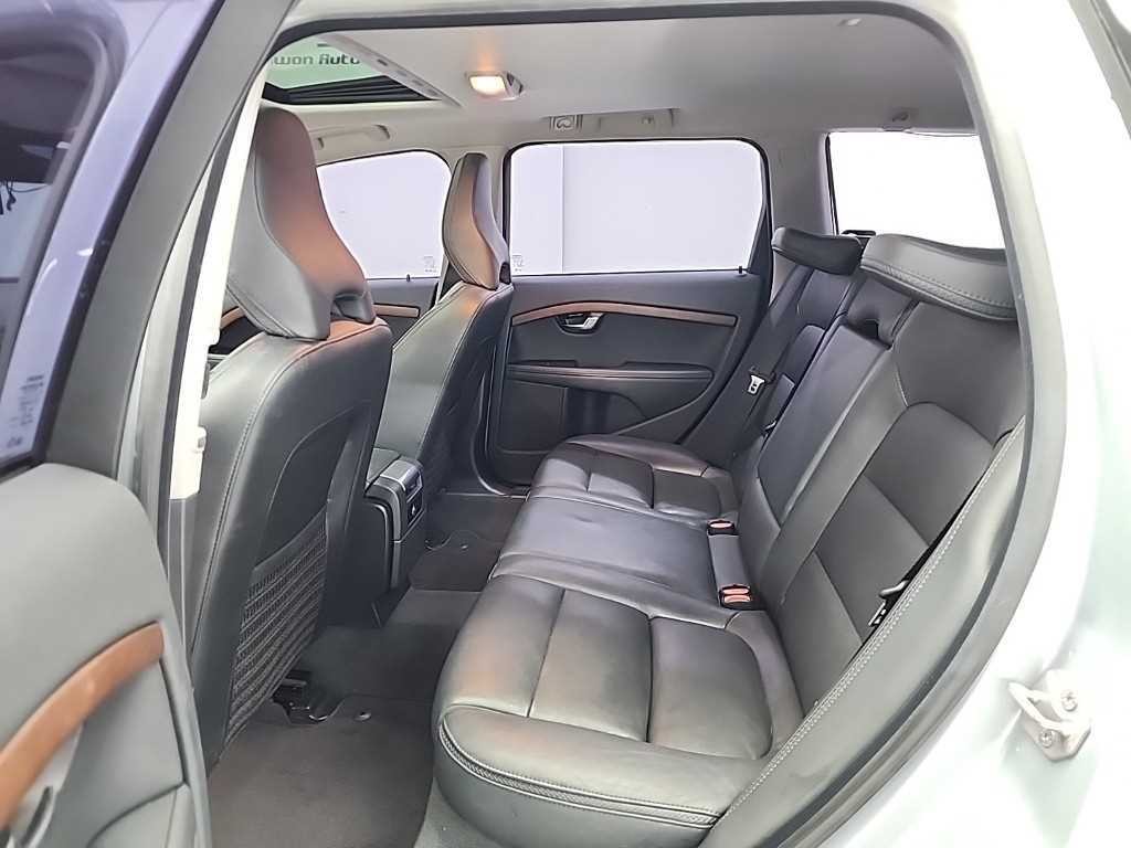 볼보 XC70 D4 이미지 12