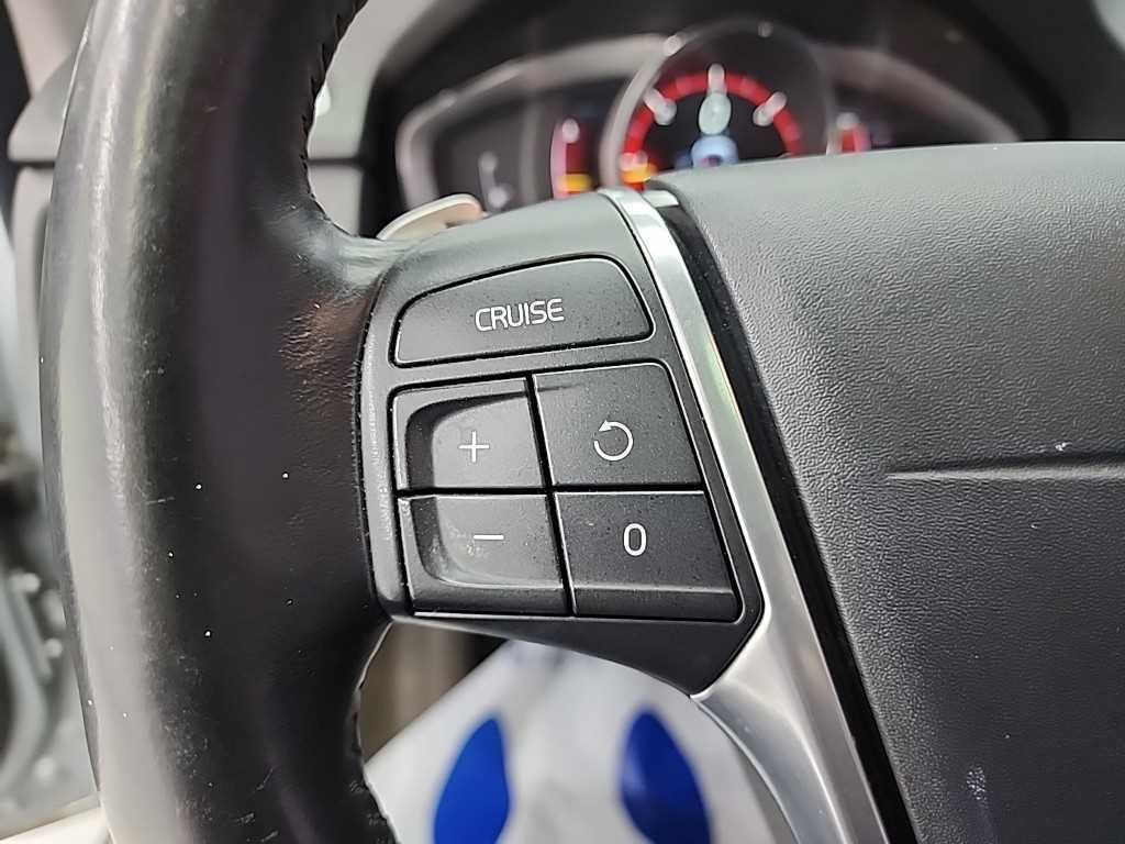 볼보 XC70 D4 이미지 17