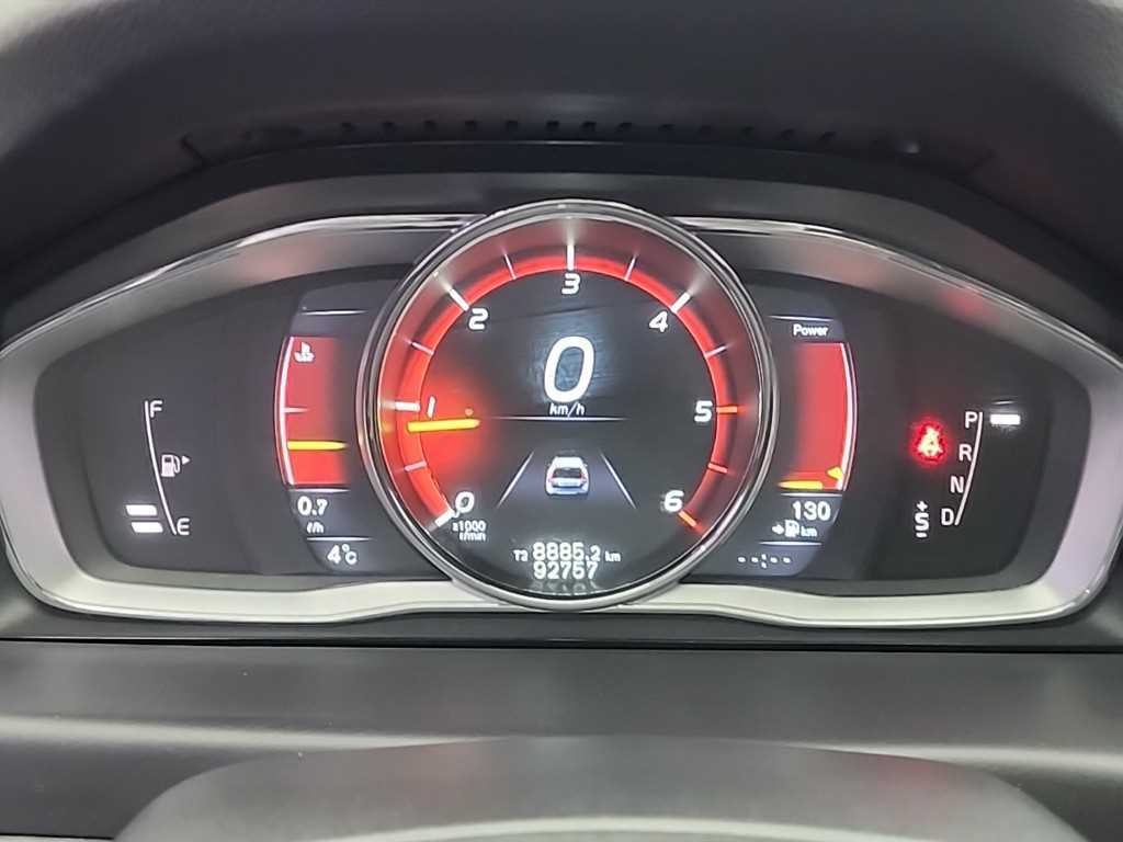 볼보 XC70 D4 이미지 6