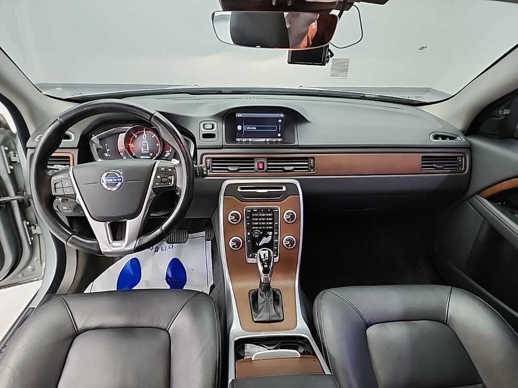 볼보 XC70 D4 이미지 7
