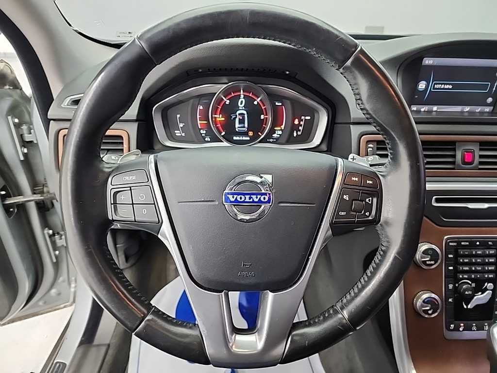 볼보 XC70 D4 이미지 9
