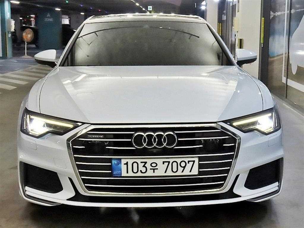 아우디 A6 A6 (C8) 45 TFSI 콰트로 프리미엄 이미지 2