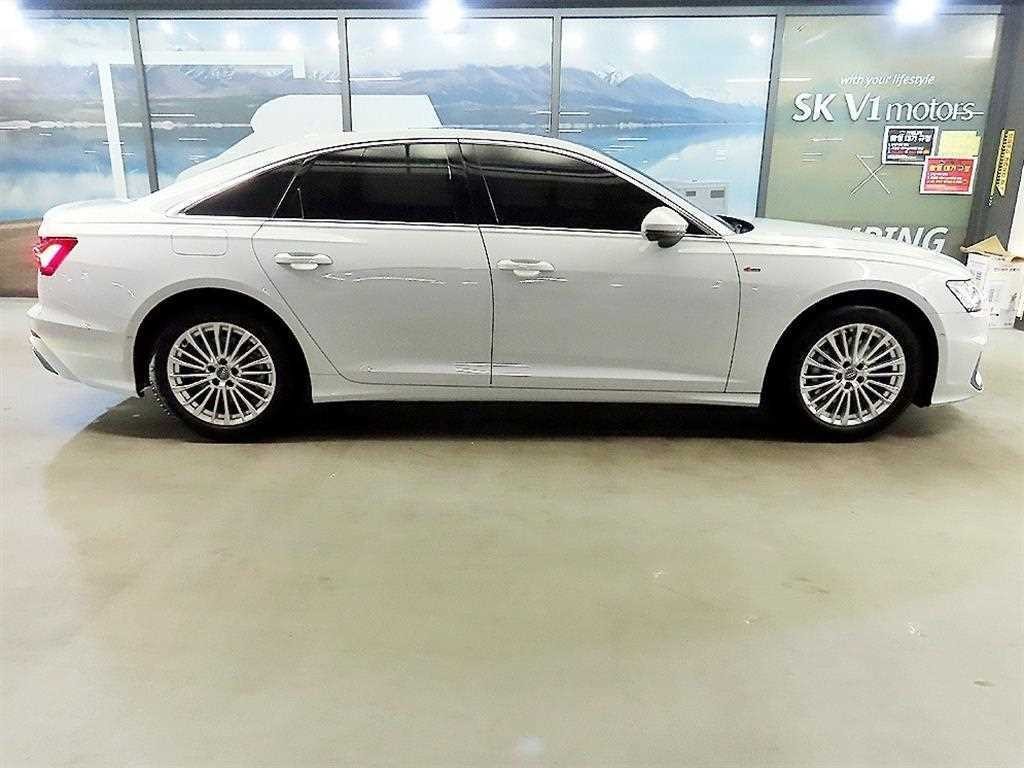 아우디 A6 A6 (C8) 45 TFSI 콰트로 프리미엄 이미지 3
