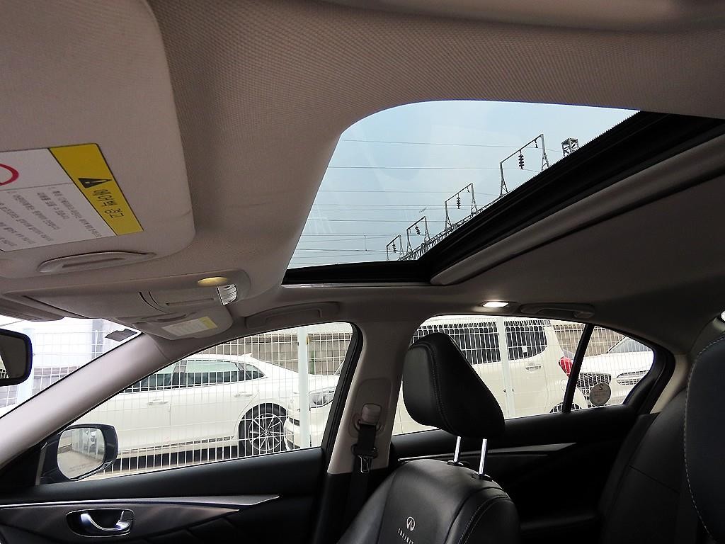 인피니티 Q Q50 2.2D 프리미엄 이미지 18