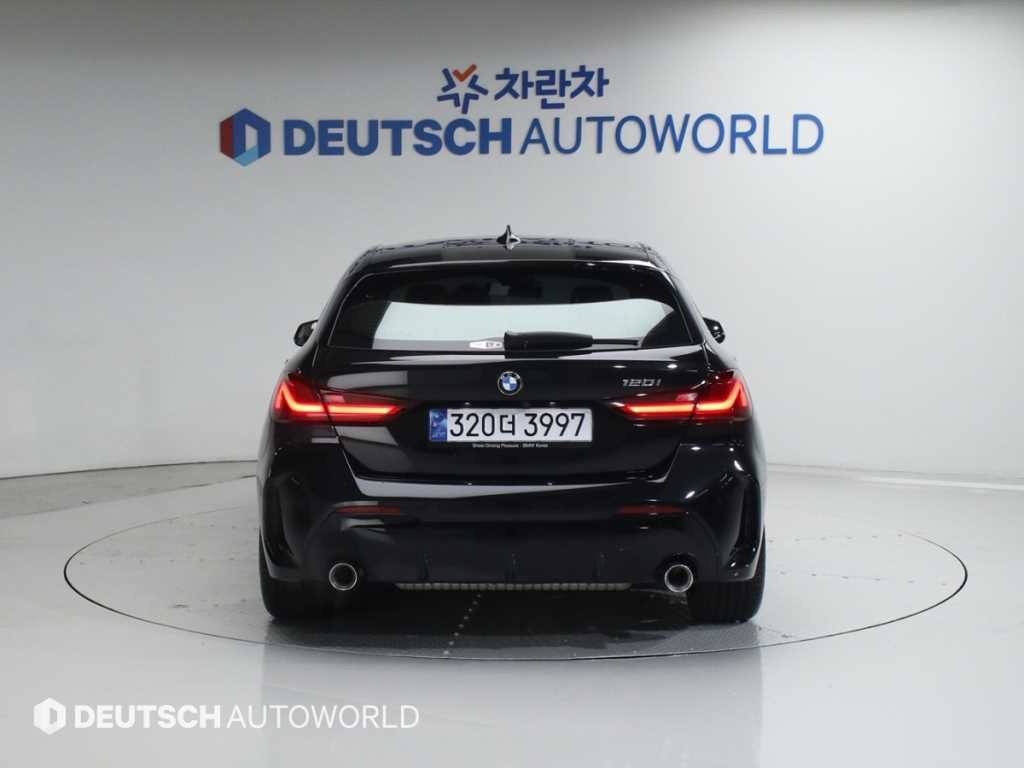 BMW 1시리즈 1시리즈 (F40) 120i M 스포츠 이미지 4