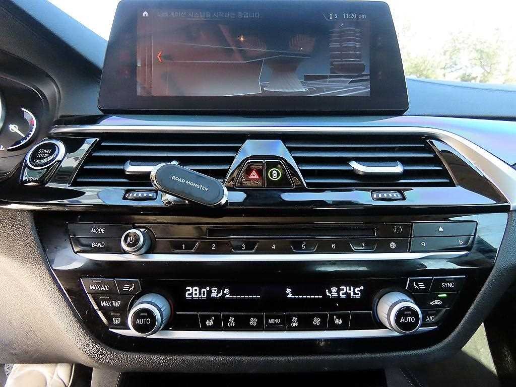 BMW 5시리즈 5시리즈 (G30) 520d 럭셔리 스페셜 에디션 이미지 13