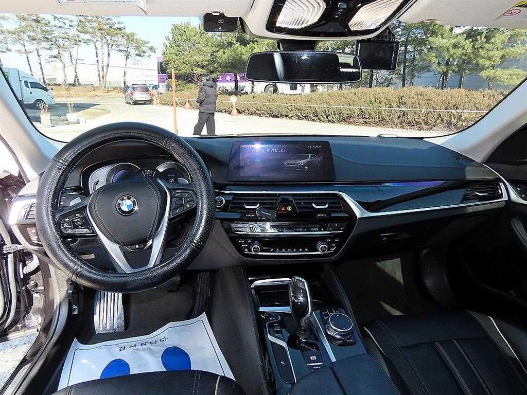 BMW 5시리즈 5시리즈 (G30) 520d 럭셔리 스페셜 에디션 이미지 7