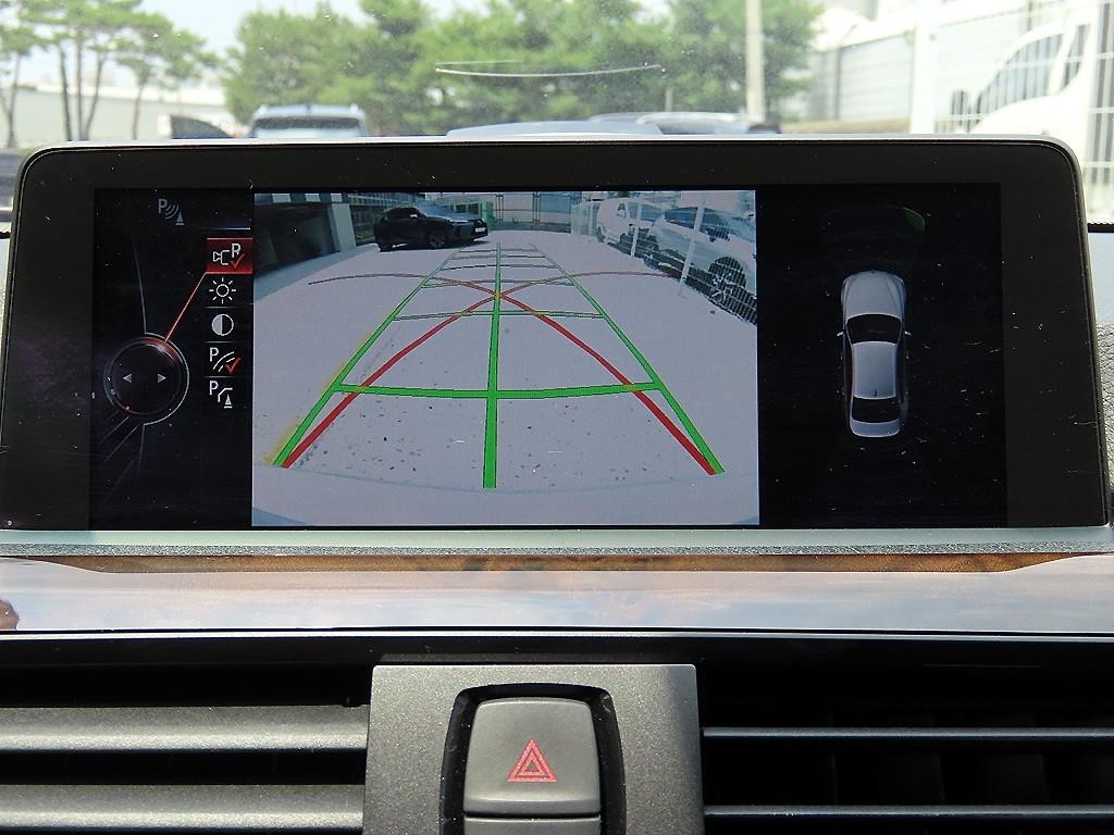 BMW 3시리즈 3시리즈 (F30) 320d xDrive 이미지 16