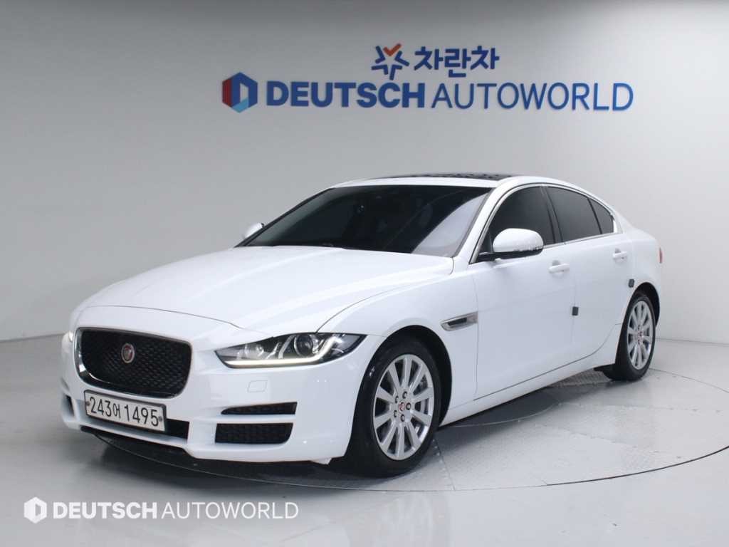 재규어 XE 2.0D 프레스티지 이미지 2