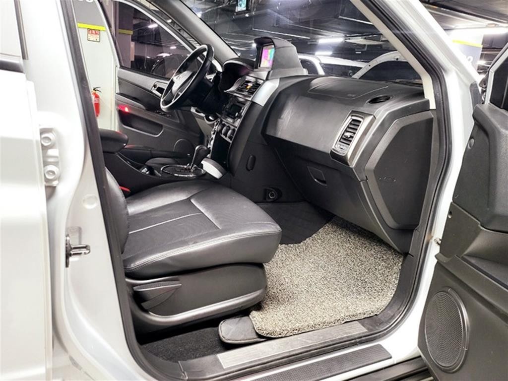 KG모빌리티(쌍용) 코란도 더뉴코란도스포츠 CX7(4WD) 클럽 이미지 9