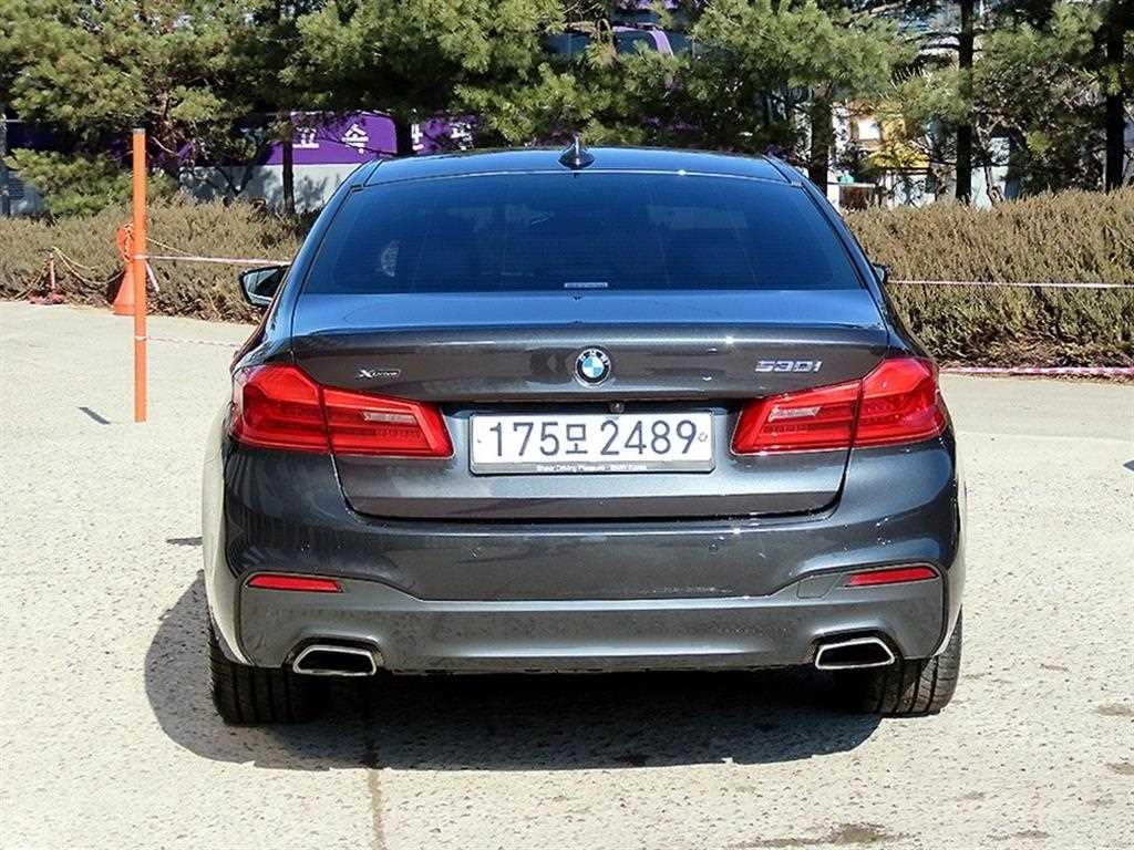 BMW 5시리즈 5시리즈 (G30) 530i M 스포츠 플러스 이미지 4
