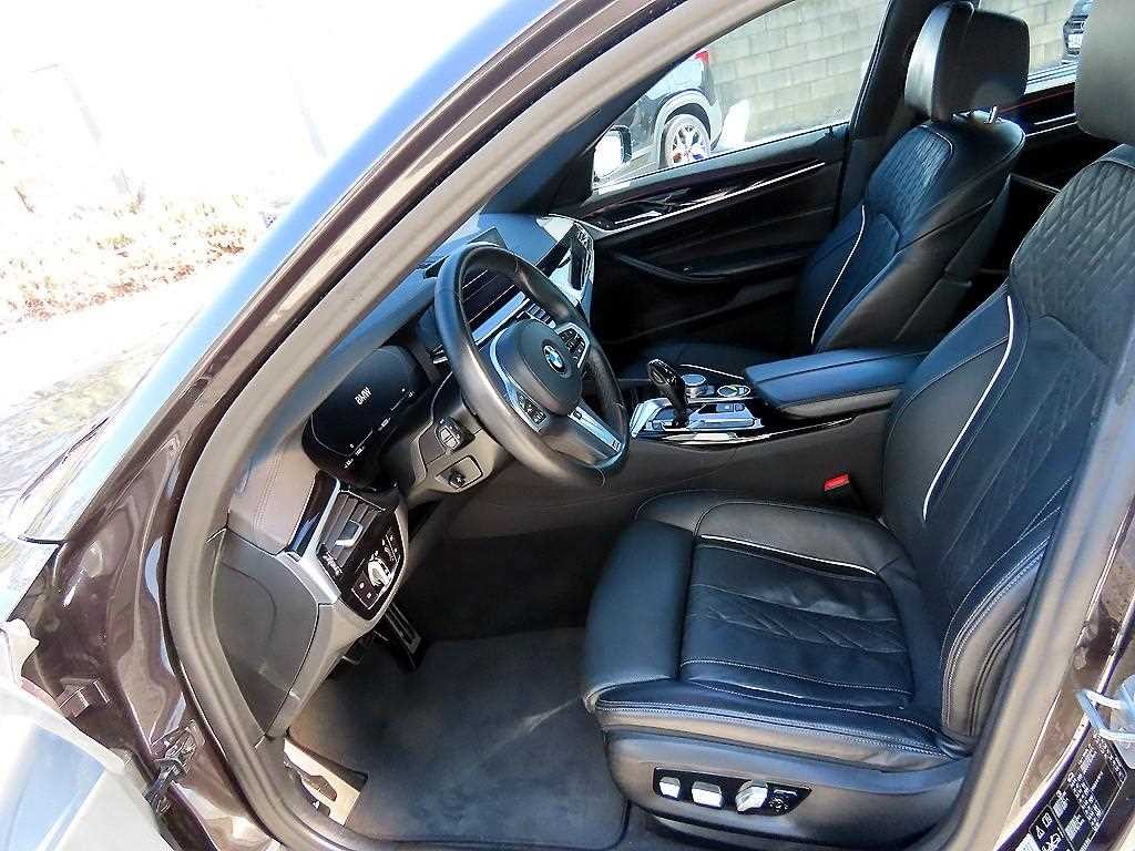 BMW 5시리즈 5시리즈 (G30) 530i M 스포츠 플러스 이미지 5