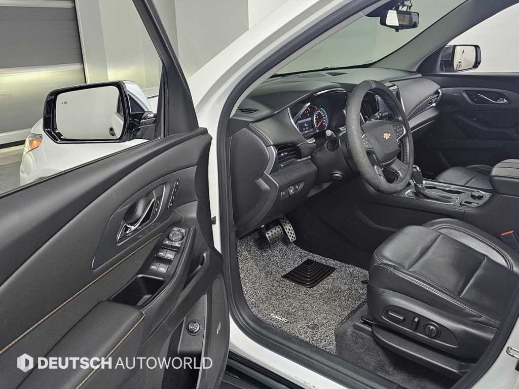 쉐보레 트래버스 3.6 AWD 레드라인 이미지 11