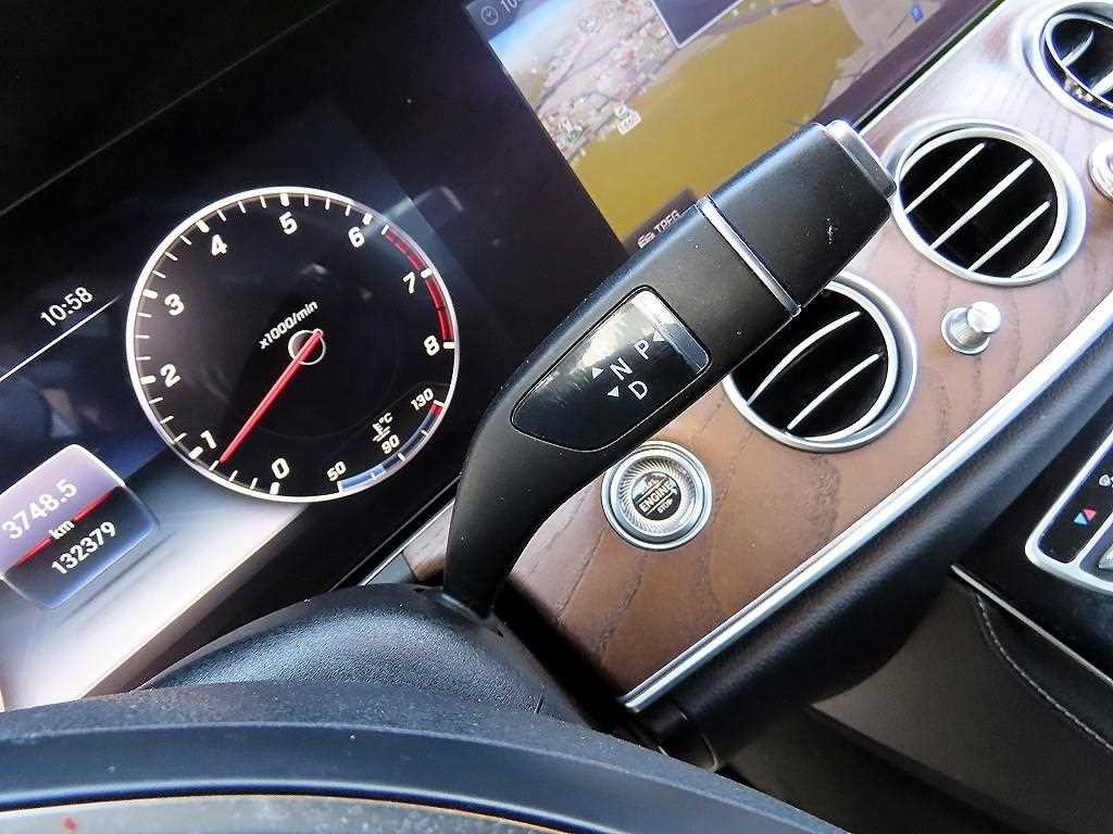 벤츠 E 클래스 E-클래스 W213 E300 4MATIC 익스클루시브 이미지 11