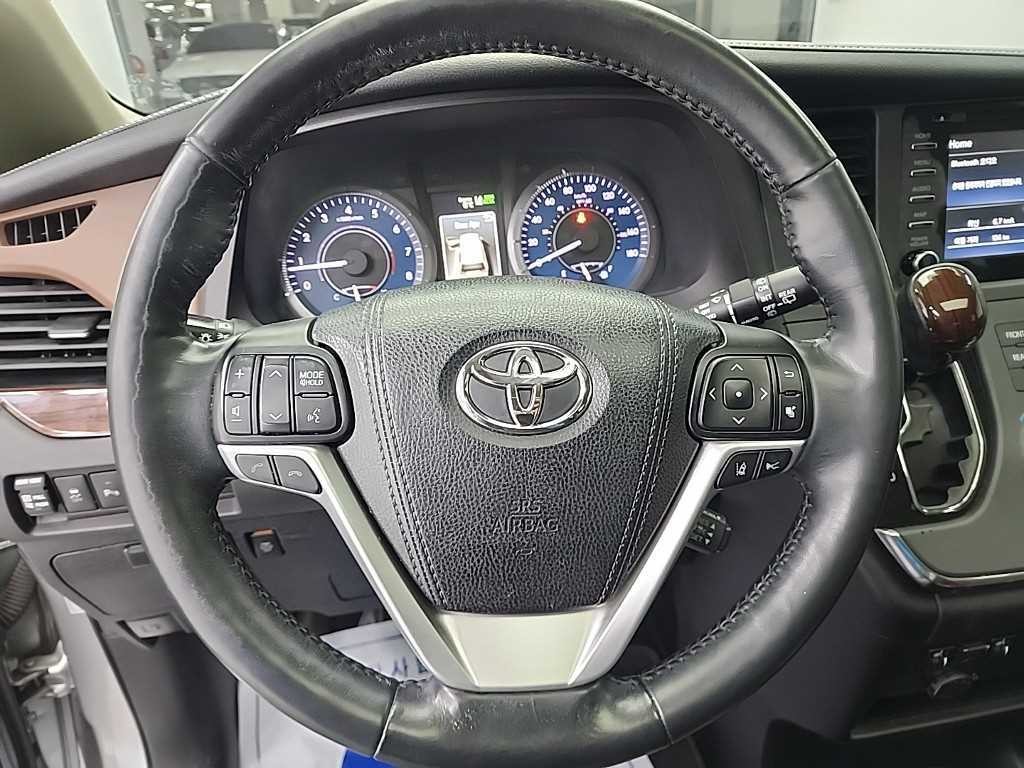 토요타 시에나 3.5 AWD 이미지 9