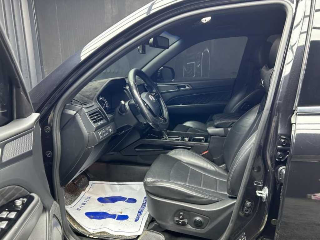 KG모빌리티(쌍용) 렉스턴 G4렉스턴 디젤 2.2 4WD 화이트 에디션 이미지 6