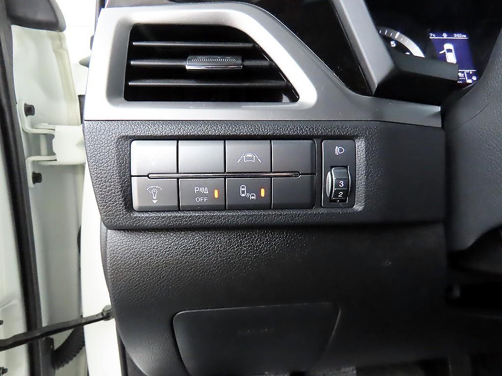 KG모빌리티(쌍용) 코란도 뷰티풀코란도 2WD 가솔린 1.5 C5 플러스 이미지 13