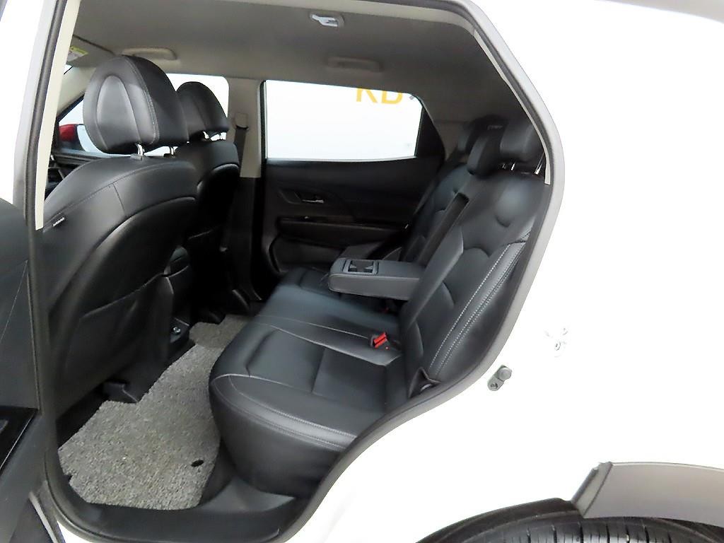 KG모빌리티(쌍용) 코란도 뷰티풀코란도 2WD 가솔린 1.5 C5 플러스 이미지 6