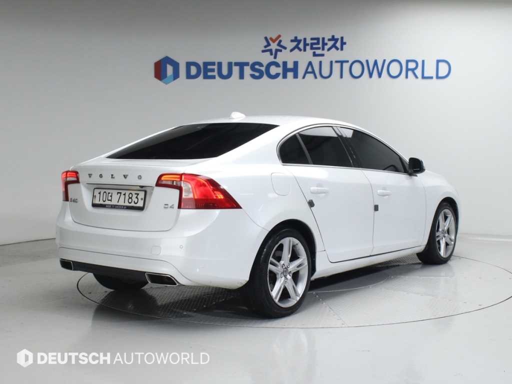 볼보 S60 뉴S60 D4 이미지 2