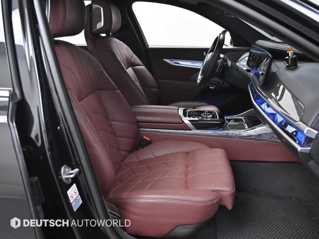 BMW 7시리즈 7시리즈 (G70) 740d xDrive M 스포츠 이미지 10