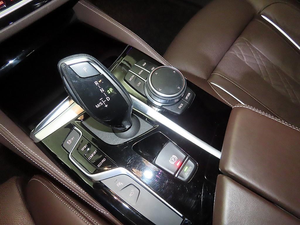 BMW 5시리즈 5시리즈 (G30) 530i M 스포츠 플러스 이미지 12