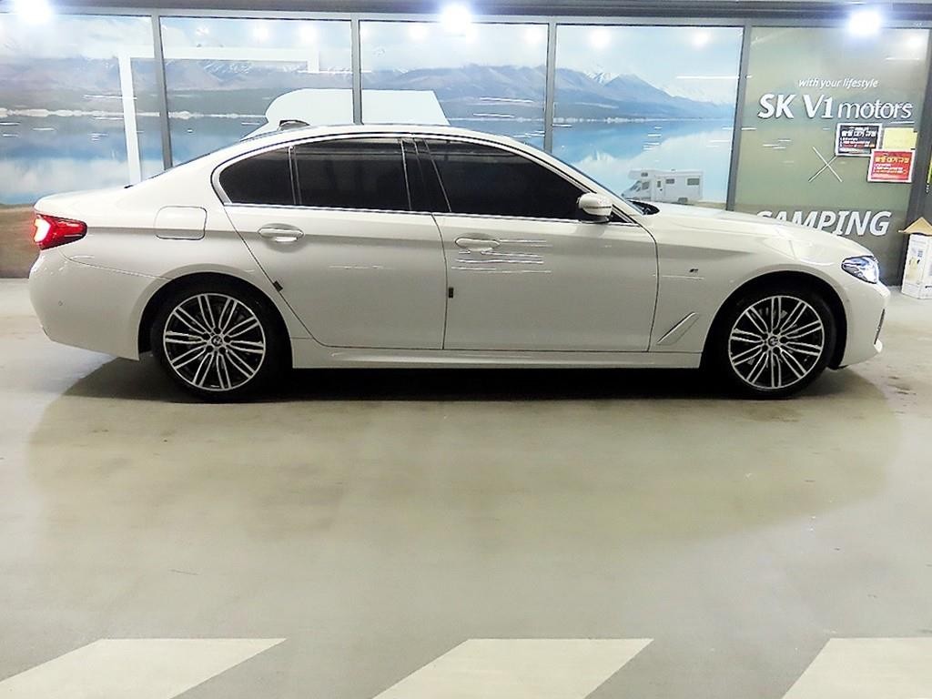 BMW 5시리즈 5시리즈 (G30) 530i M 스포츠 플러스 이미지 3