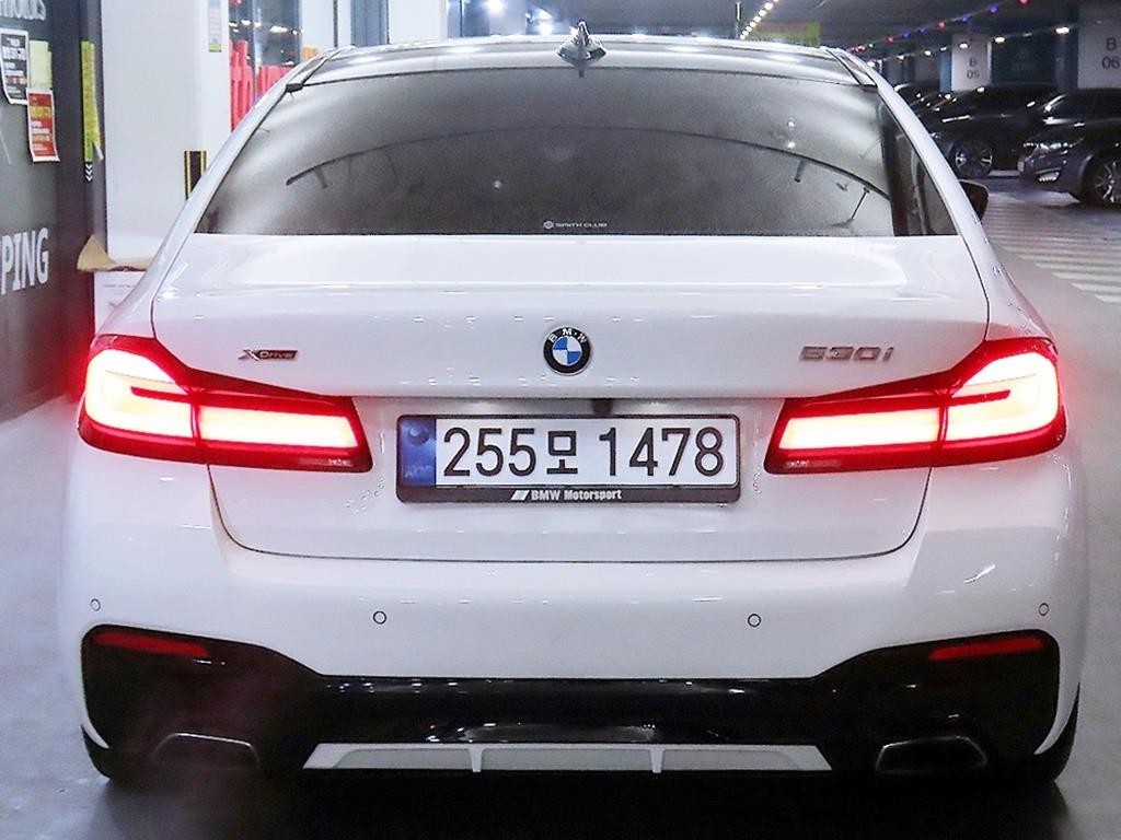 BMW 5시리즈 5시리즈 (G30) 530i M 스포츠 플러스 이미지 5