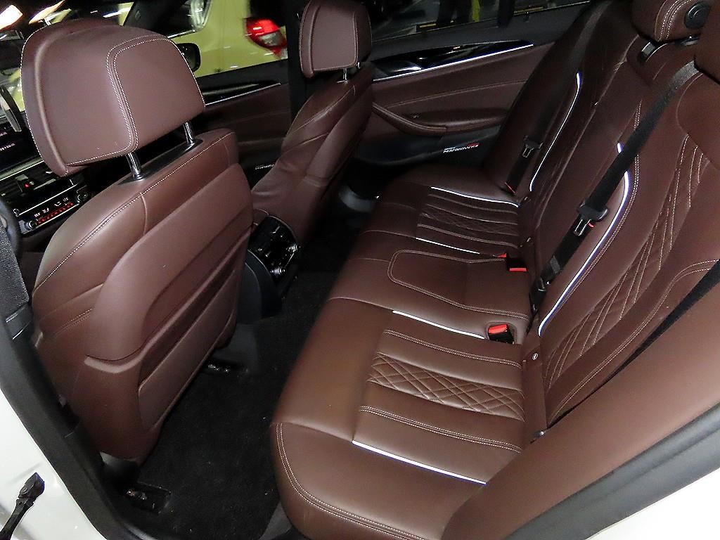 BMW 5시리즈 5시리즈 (G30) 530i M 스포츠 플러스 이미지 7