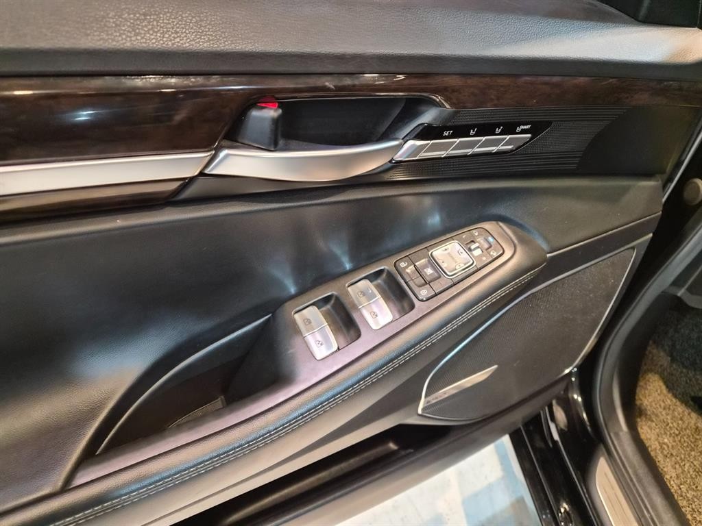 제네시스 EQ900 3.8 GDI AWD 프리미엄 럭셔리 이미지 11
