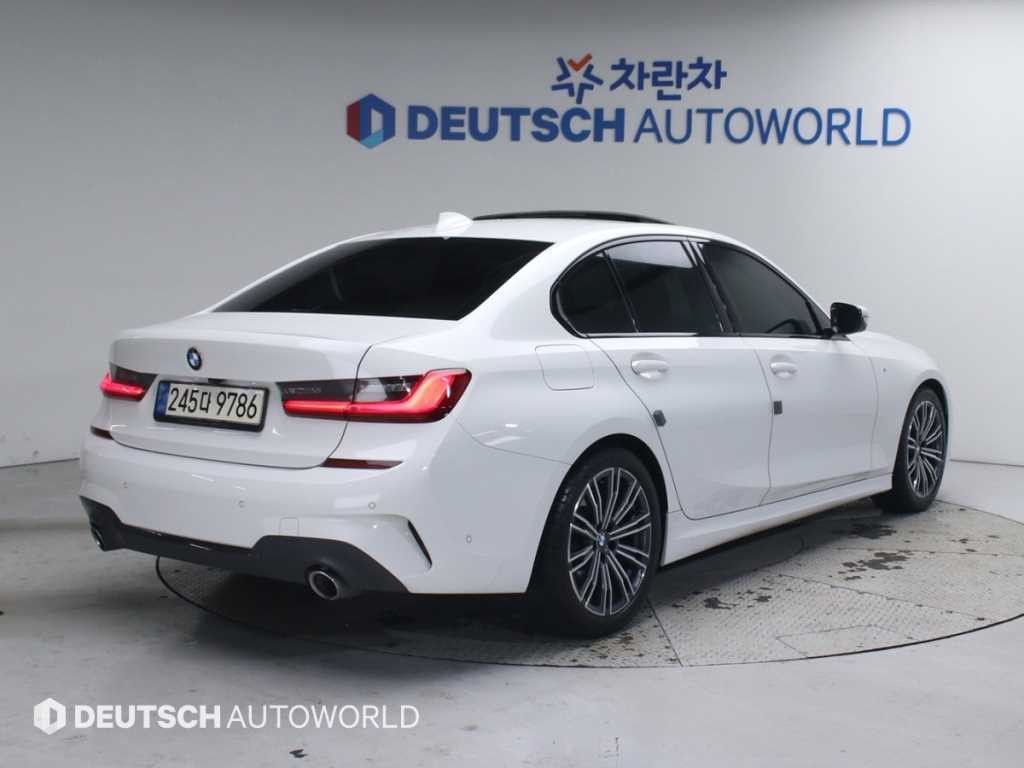 BMW 3시리즈 3시리즈 (G20) 320i M 스포츠 이미지 2