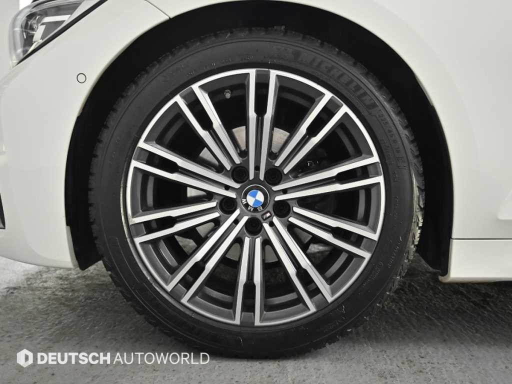 BMW 3시리즈 3시리즈 (G20) 320i M 스포츠 이미지 5