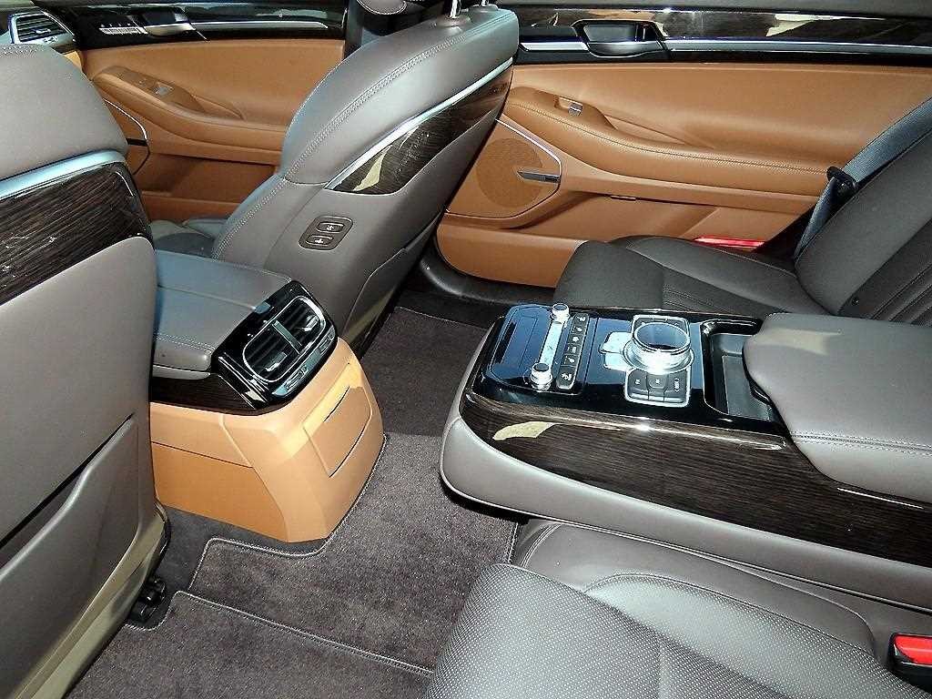 제네시스 G90 3.8 GDI AWD 럭셔리 이미지 17
