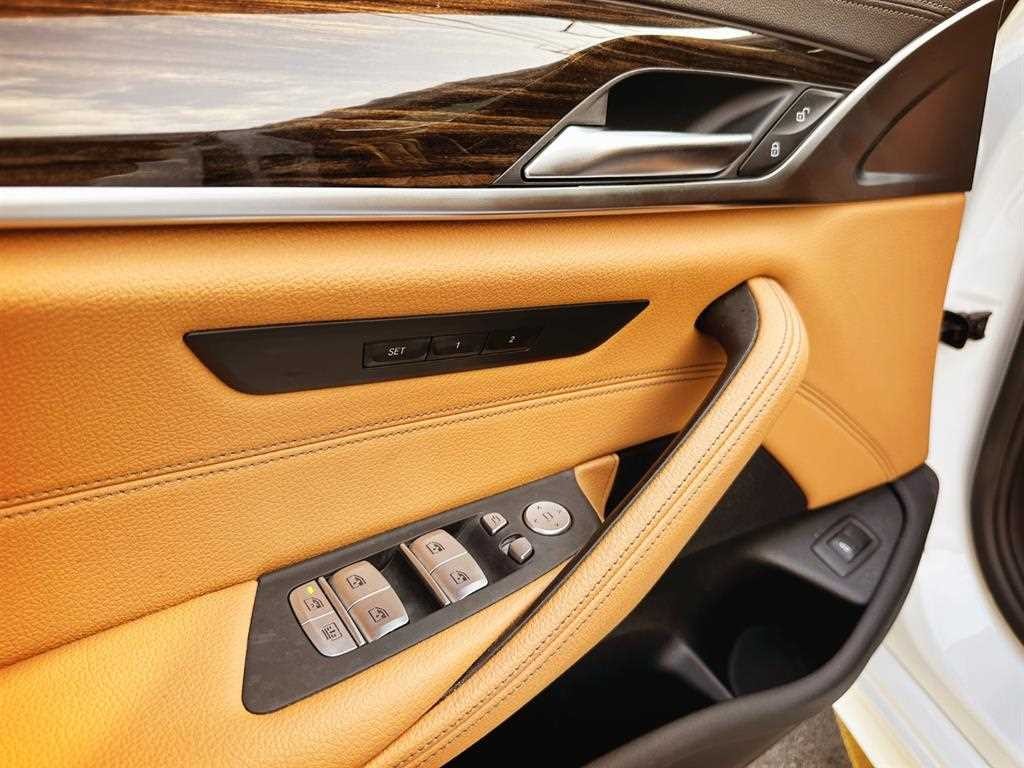 BMW 5시리즈 5시리즈 (G30) 520i M 스포츠 이미지 14