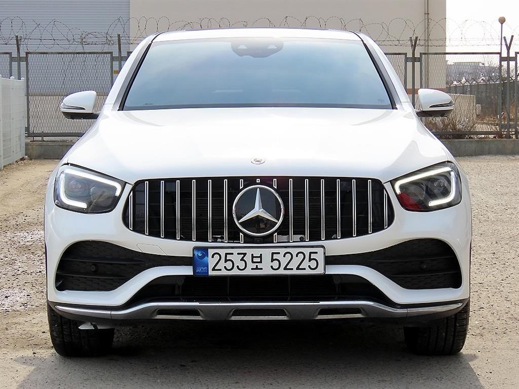 벤츠 GLC 클래스 GLC클래스 X253 GLC 300 4MATIC 쿠페 이미지 1