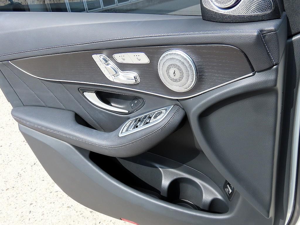 벤츠 GLC 클래스 GLC클래스 X253 GLC 300 4MATIC 쿠페 이미지 12