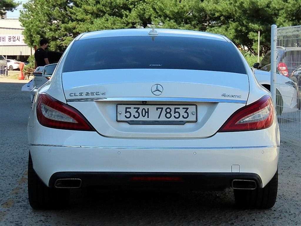 벤츠 CLS 클래스 CLS클래스 W218 CLS 250 d 4MATIC 이미지 4