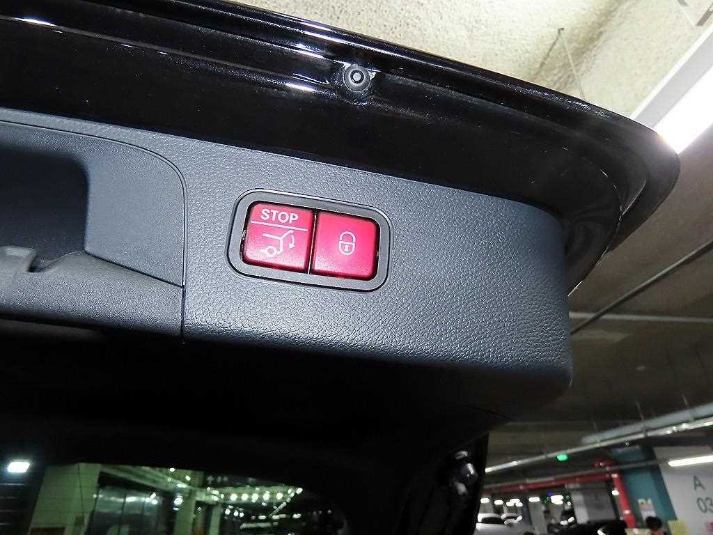 벤츠 GLC 클래스 GLC클래스 X253 GLC 300 4MATIC 프리미엄 이미지 15