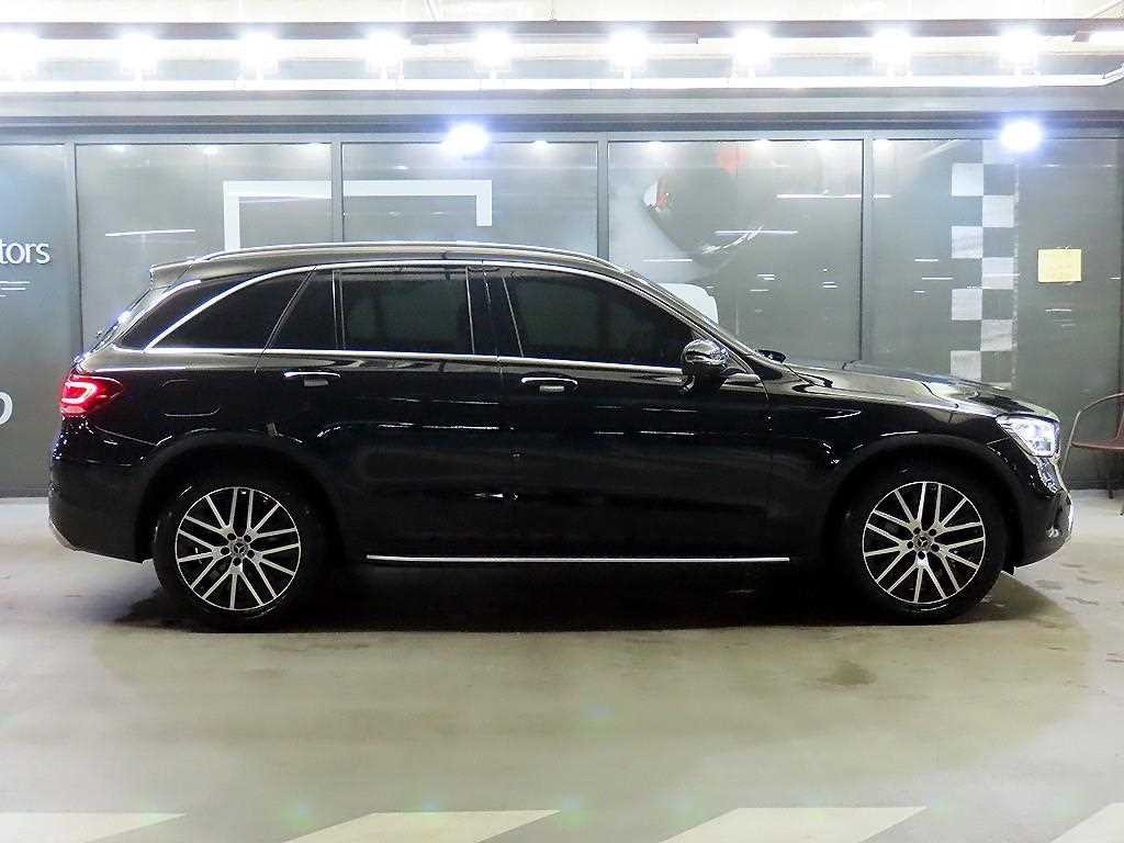 벤츠 GLC 클래스 GLC클래스 X253 GLC 300 4MATIC 프리미엄 이미지 3