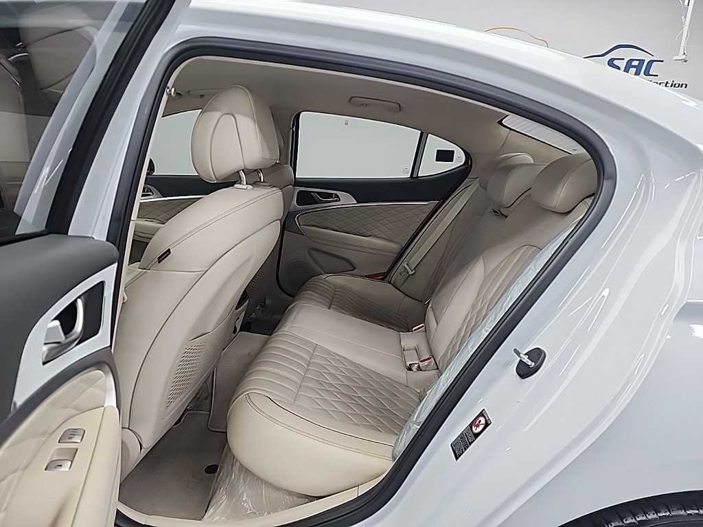 제네시스 G70 2.2D AWD 슈프림 이미지 12