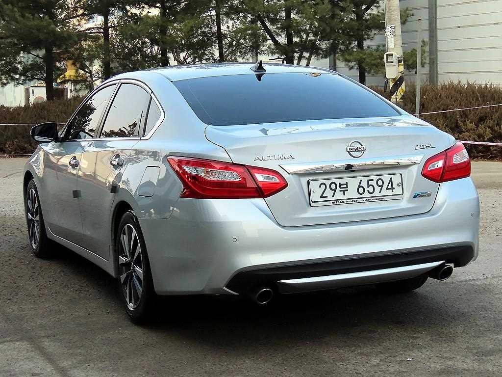 닛산 알티마 2.5 이미지 3