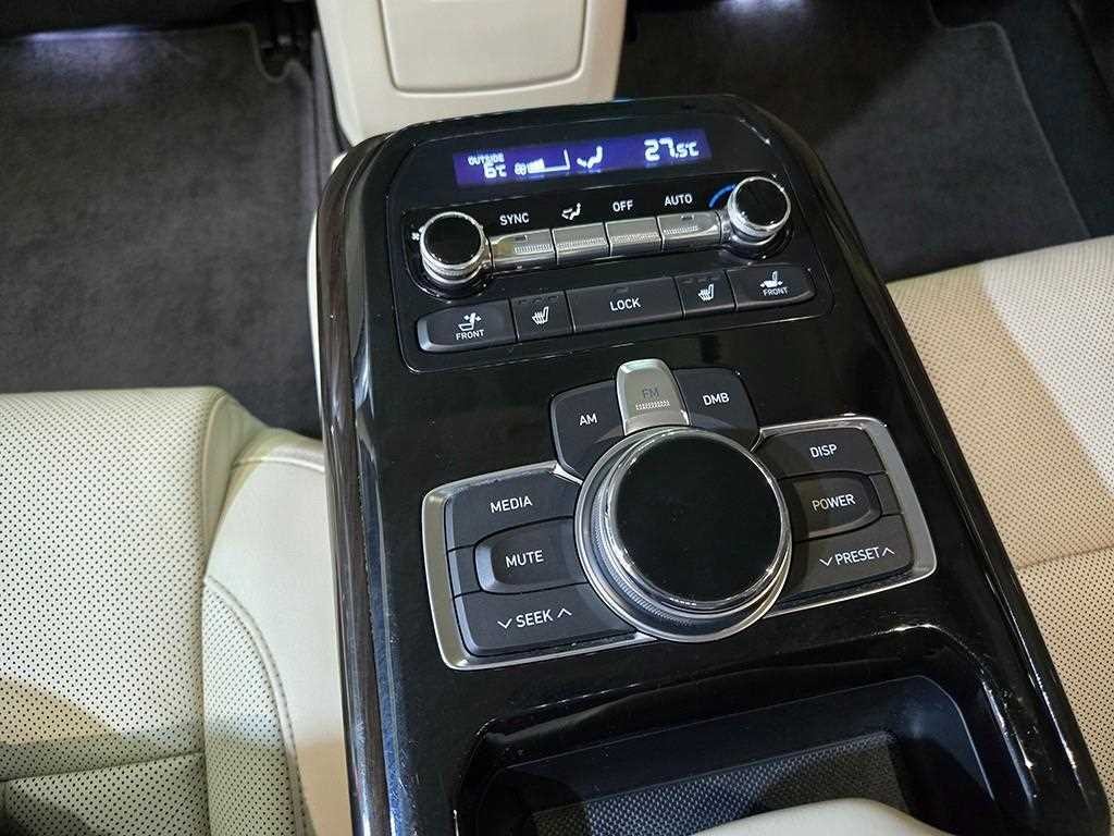 제네시스 EQ900 3.3 T-GDI AWD 럭셔리 이미지 17