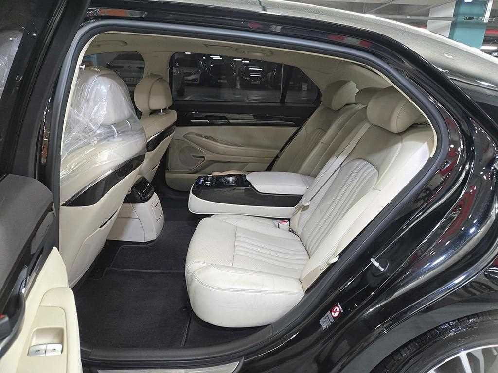 제네시스 EQ900 3.3 T-GDI AWD 럭셔리 이미지 9