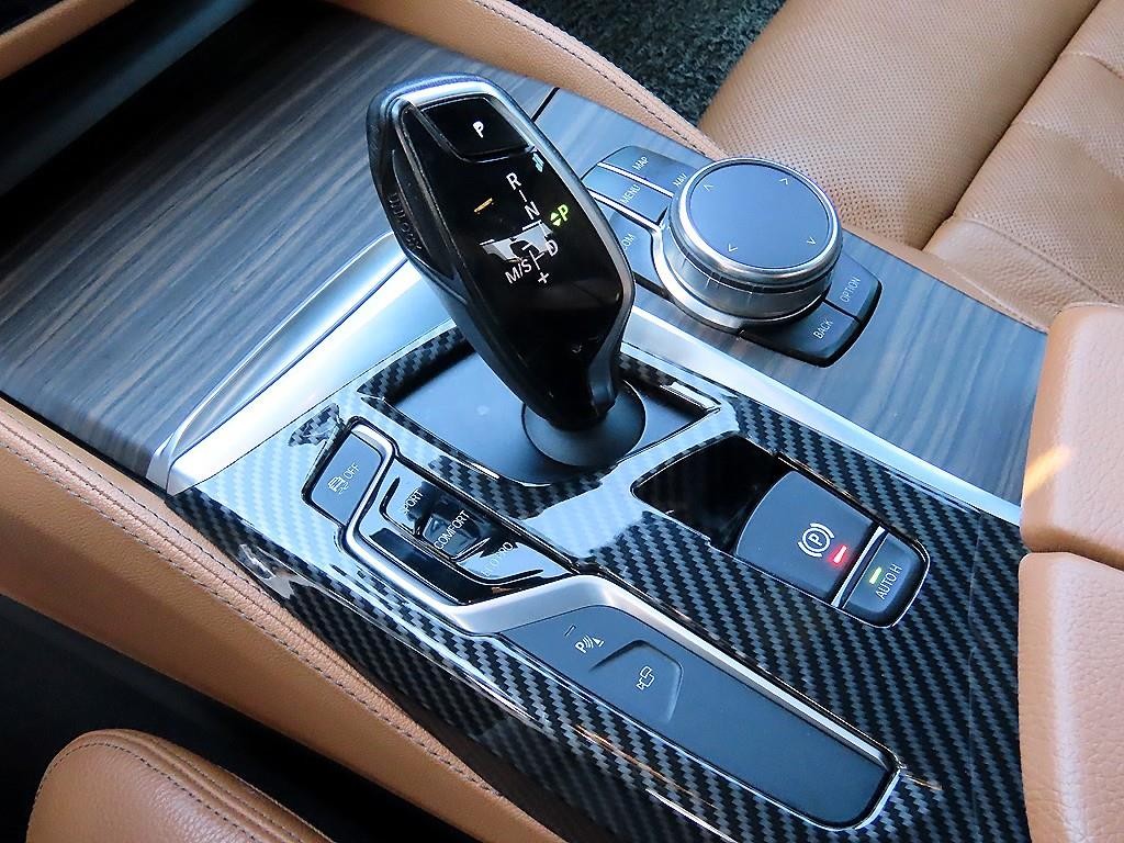BMW 5시리즈 5시리즈 (G30) 520d M 스포츠 플러스 이미지 11