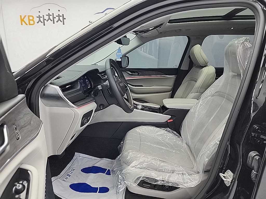 지프 체로키 그랜드 체로키(WL) 3.6 L 오버랜드 이미지 12