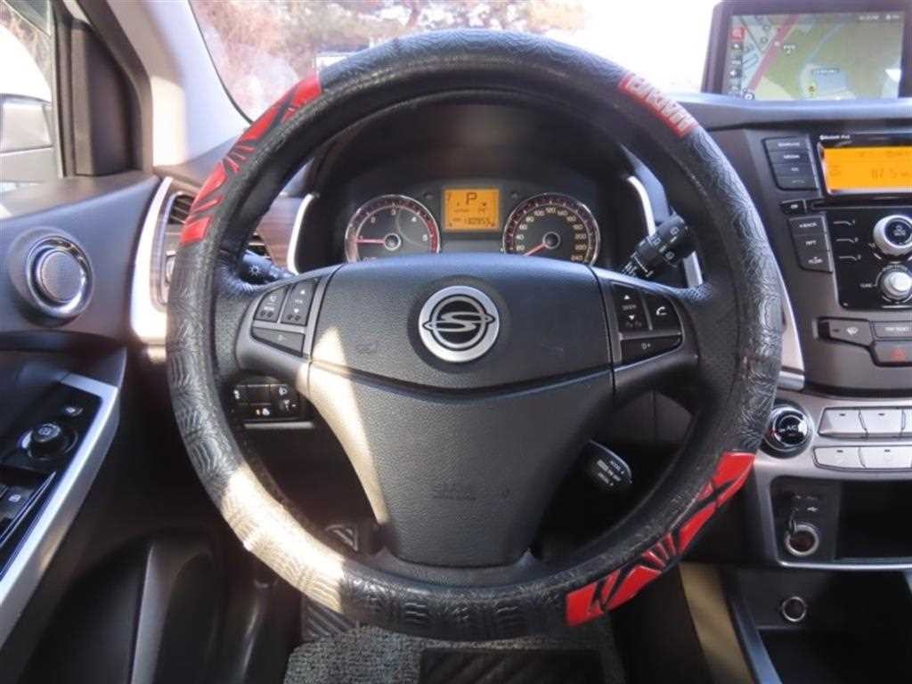 KG모빌리티(쌍용) 코란도 뉴코란도C 2WD 2.2 RX 고급형 이미지 16