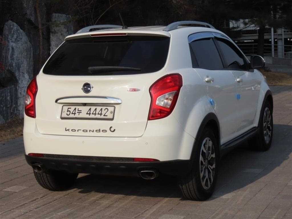 KG모빌리티(쌍용) 코란도 뉴코란도C 2WD 2.2 RX 고급형 이미지 3
